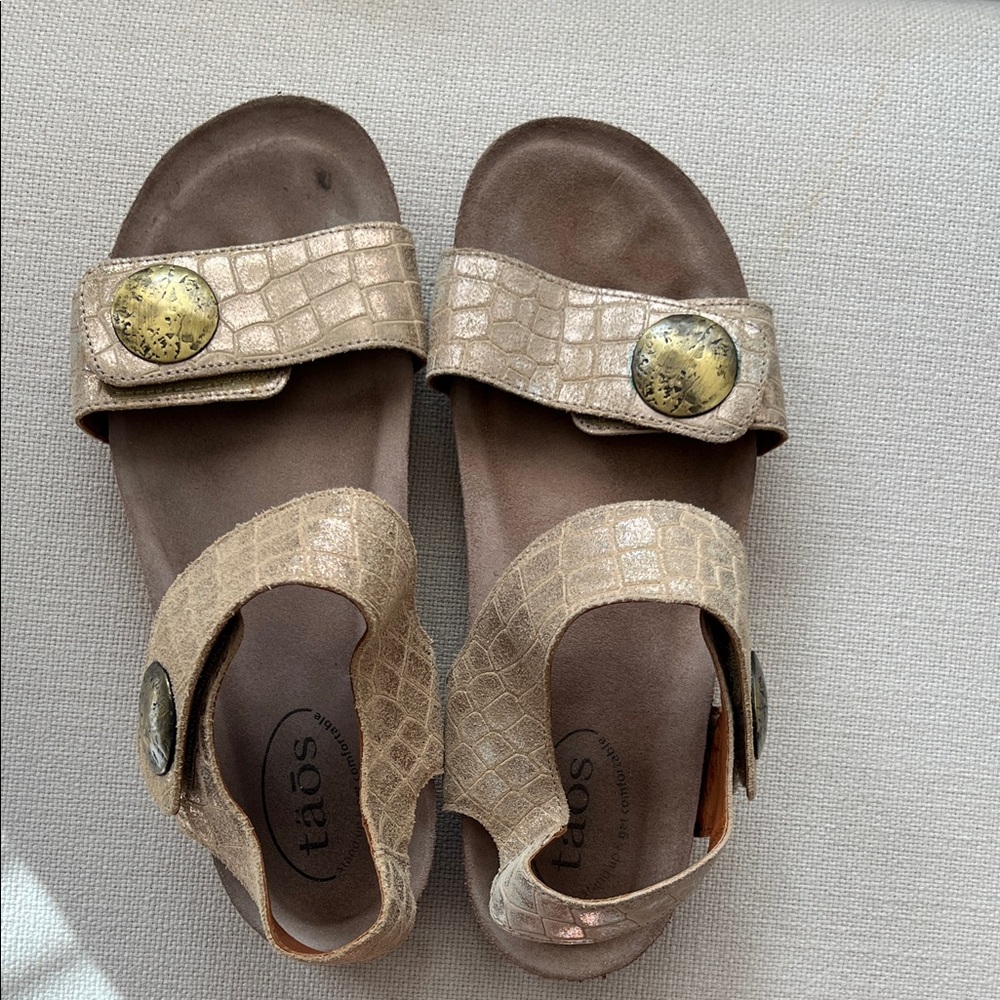 Taos Footwear Kids Sandals - Shimmering Beige